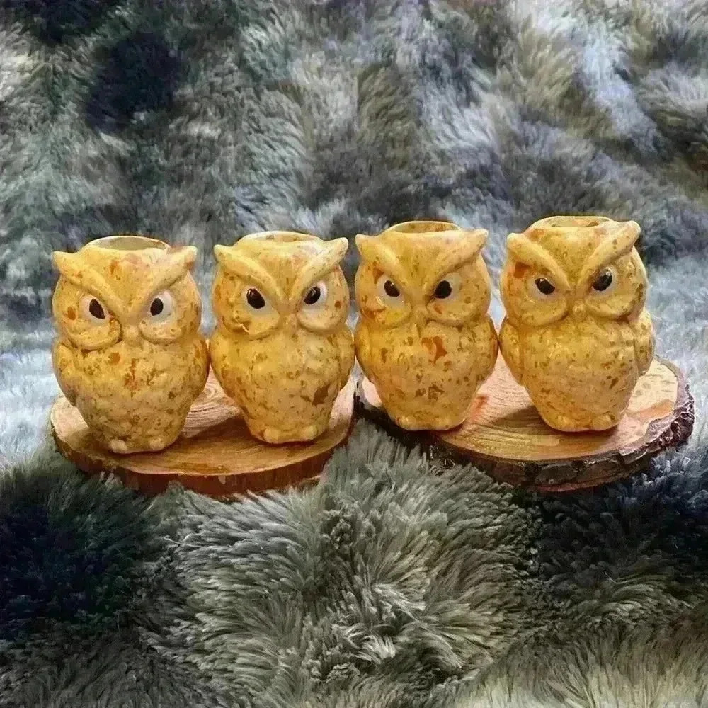 4 Vintage Mod 1970's Ceramic Owl
Beads